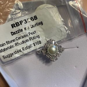 Bomb Party June ring bomb size 8 pearl